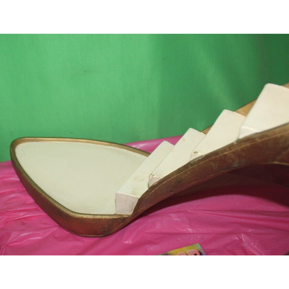 Vintage Giant Gold Just The Shoe High Heel Figurine Step Display Platform Prop - Picture 16 of 16